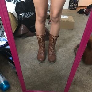 Cognac boots